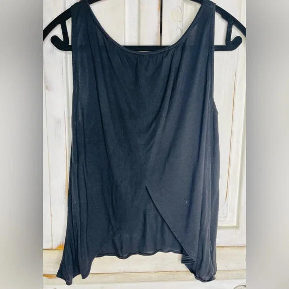 VS Victoria’s Secret w/surplice tulip draped back blk tank sz XS - Picture 2 of 3